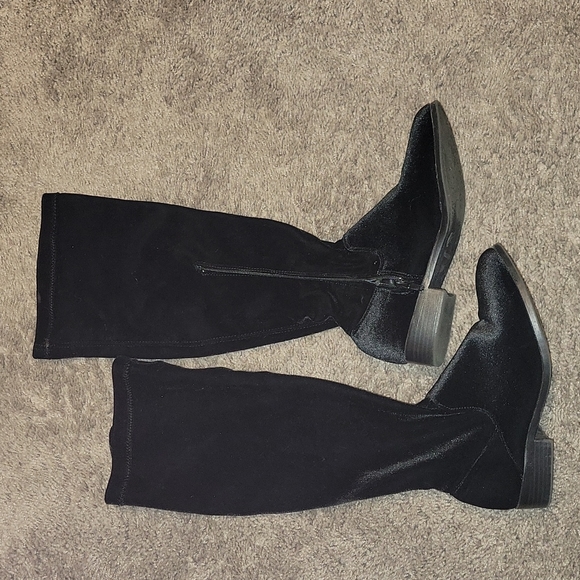 Steve Madden Boots - Picture 1 of 3